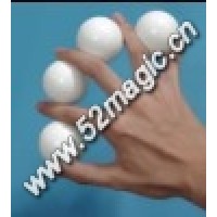 专业版橡胶制一球变四(白色中号) Multiplying Balls - White (Medium)